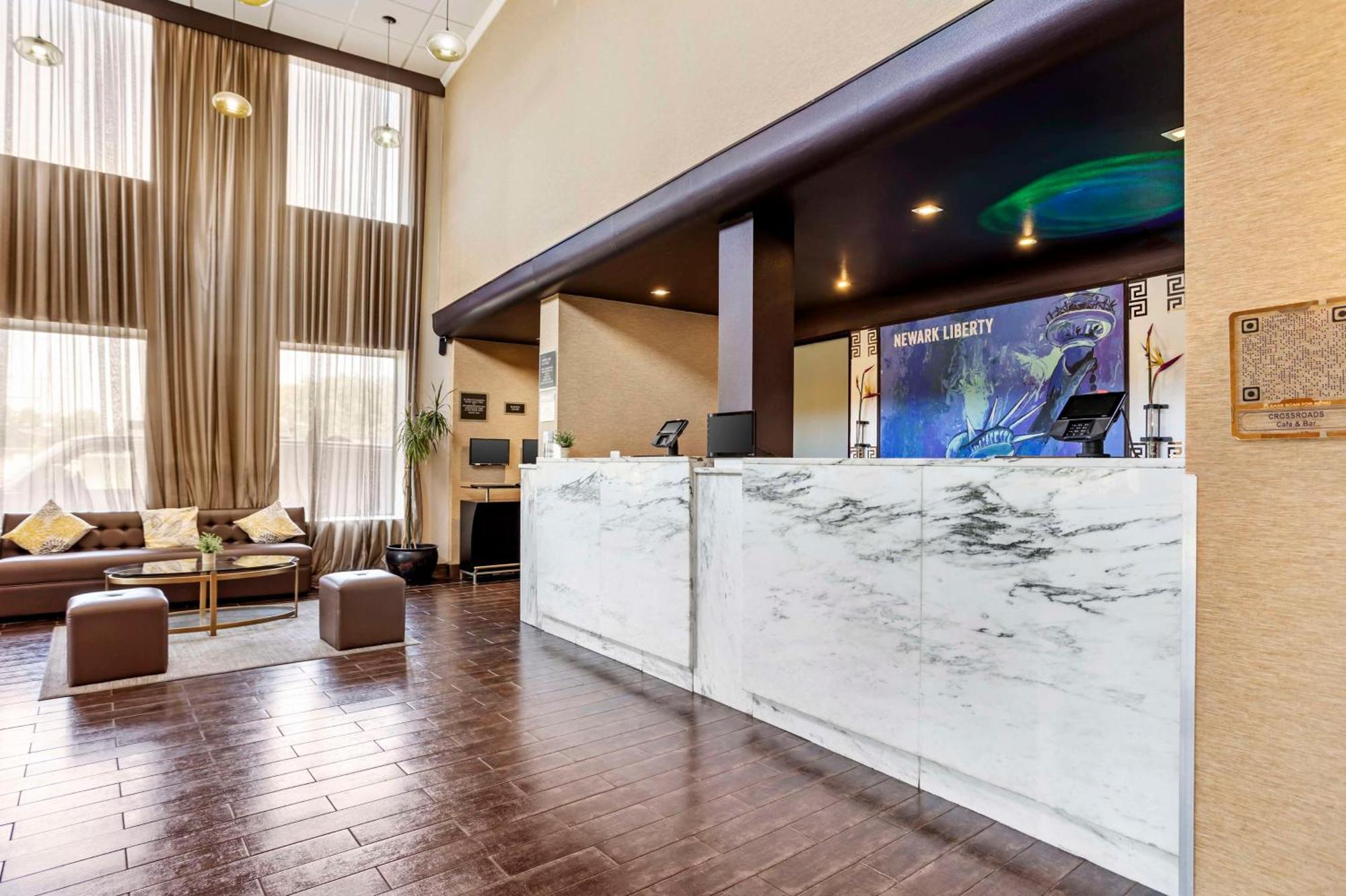 Best Western Plus Newark Airport West Buitenkant foto